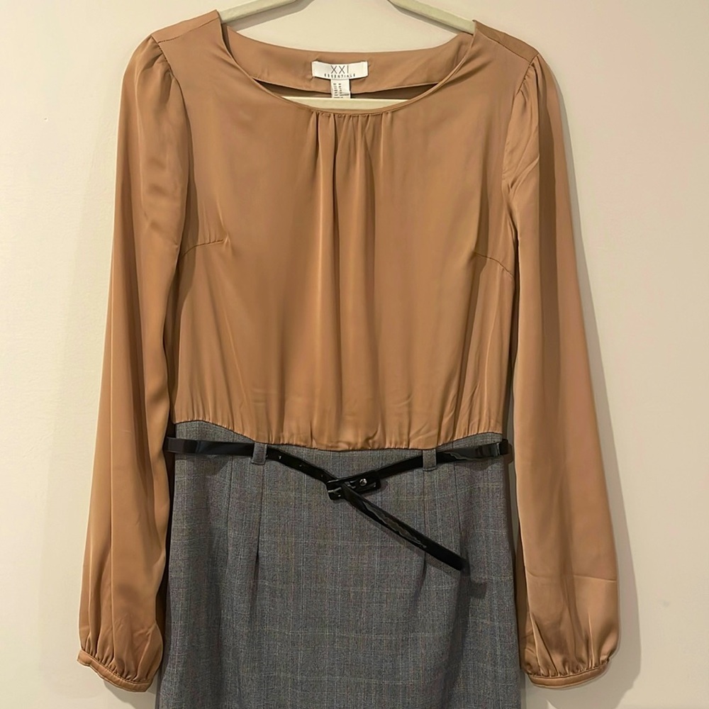 Forever 21 long sleeved dress with belt.